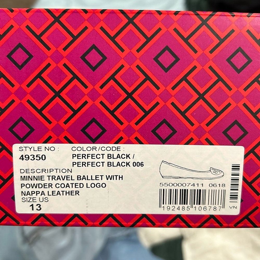 Tory Burch classic all black ballet flats! Never worn.